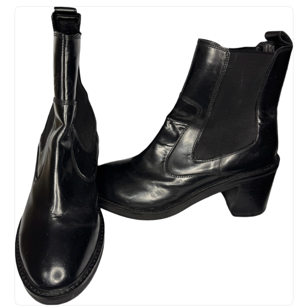 Elegant Black Ankle Boots